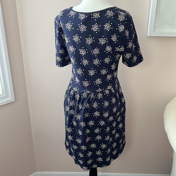 Boden L Printed Blue And White Dress With Pockets - Picture 5 of 7